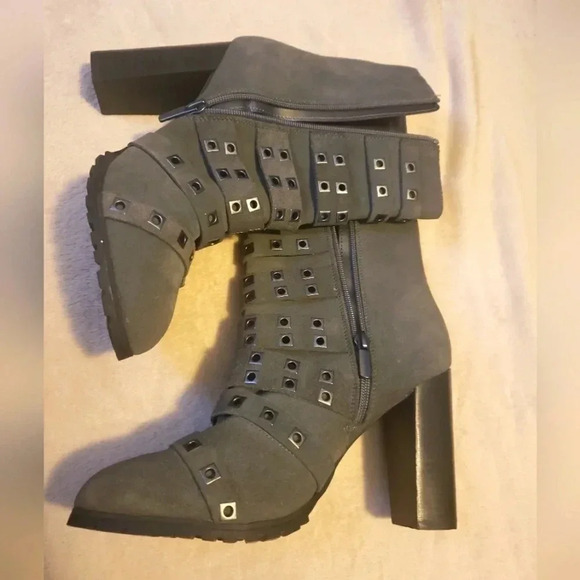 Women's Fergie Boots - Picture 5 of 8